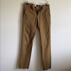 Men’s slim khakis